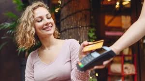 Como Usar o Cartão de Crédito com Inteligência: Estratégias para Evitar Dívidas e Maximizar Benefícios
